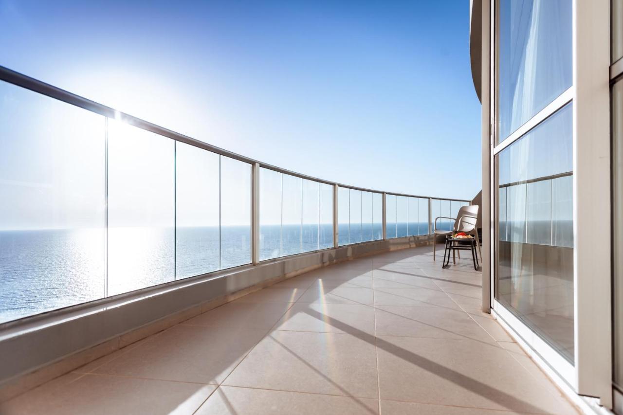 Ramada Hotel & Suites By Wyndham Netanya Extérieur photo